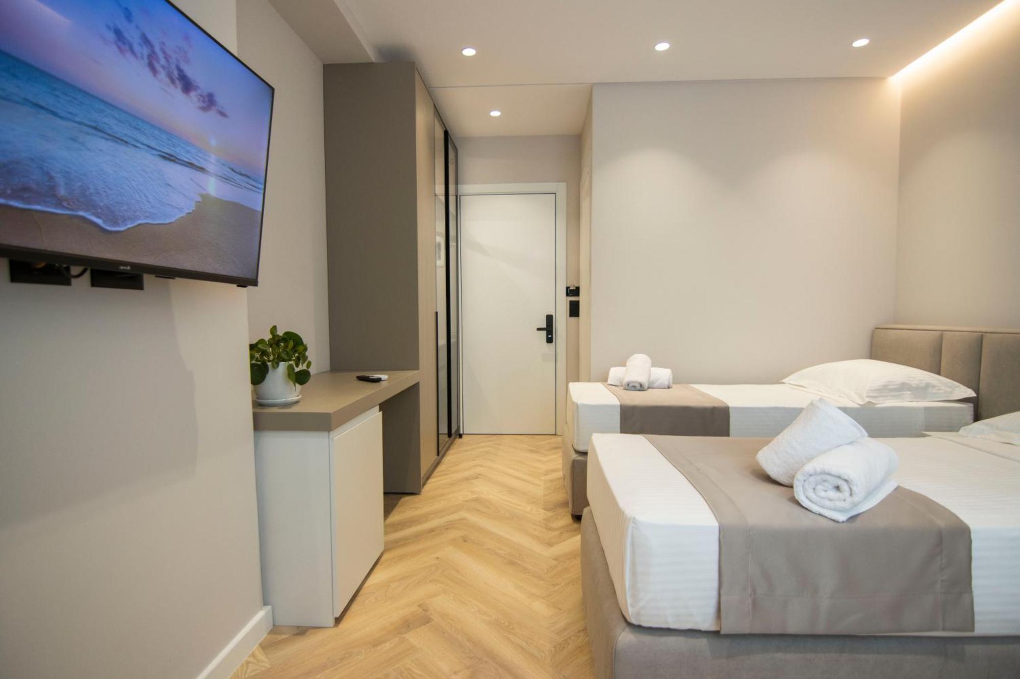 Mina Luxury Rooms ティラナ エクステリア 写真